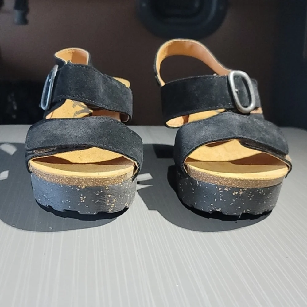 OTBT Peasant Women's 7.5 Black Suede & Painted Cork Wedge‎ Sandals NWOT